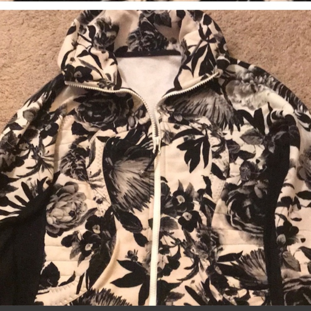 Lululemon zip up